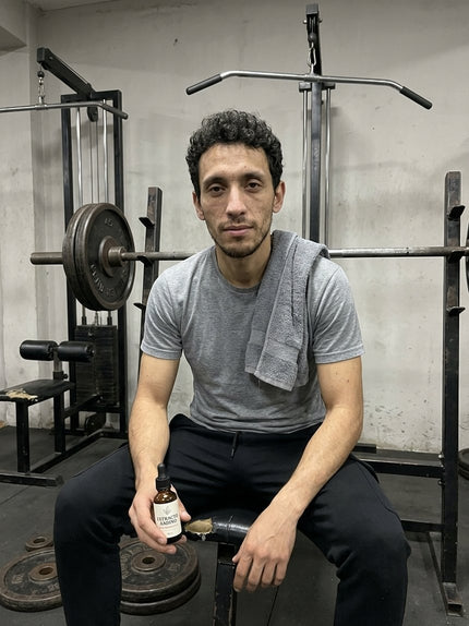 En el gimnasio del barrio, con el gotero en la mano